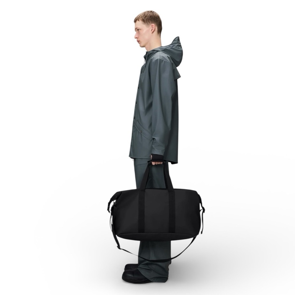 RAINS Hilo Weekend Bag NWT Black W3  9.5 Gallon Capacity
